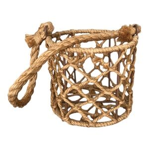 Macrame hanging basket